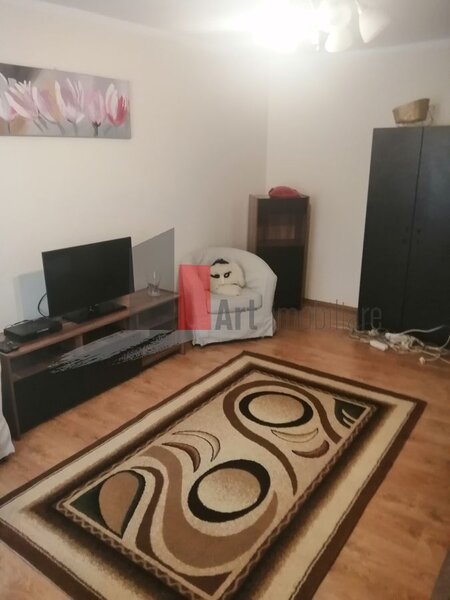 Timpuri Noi, garsoniera.